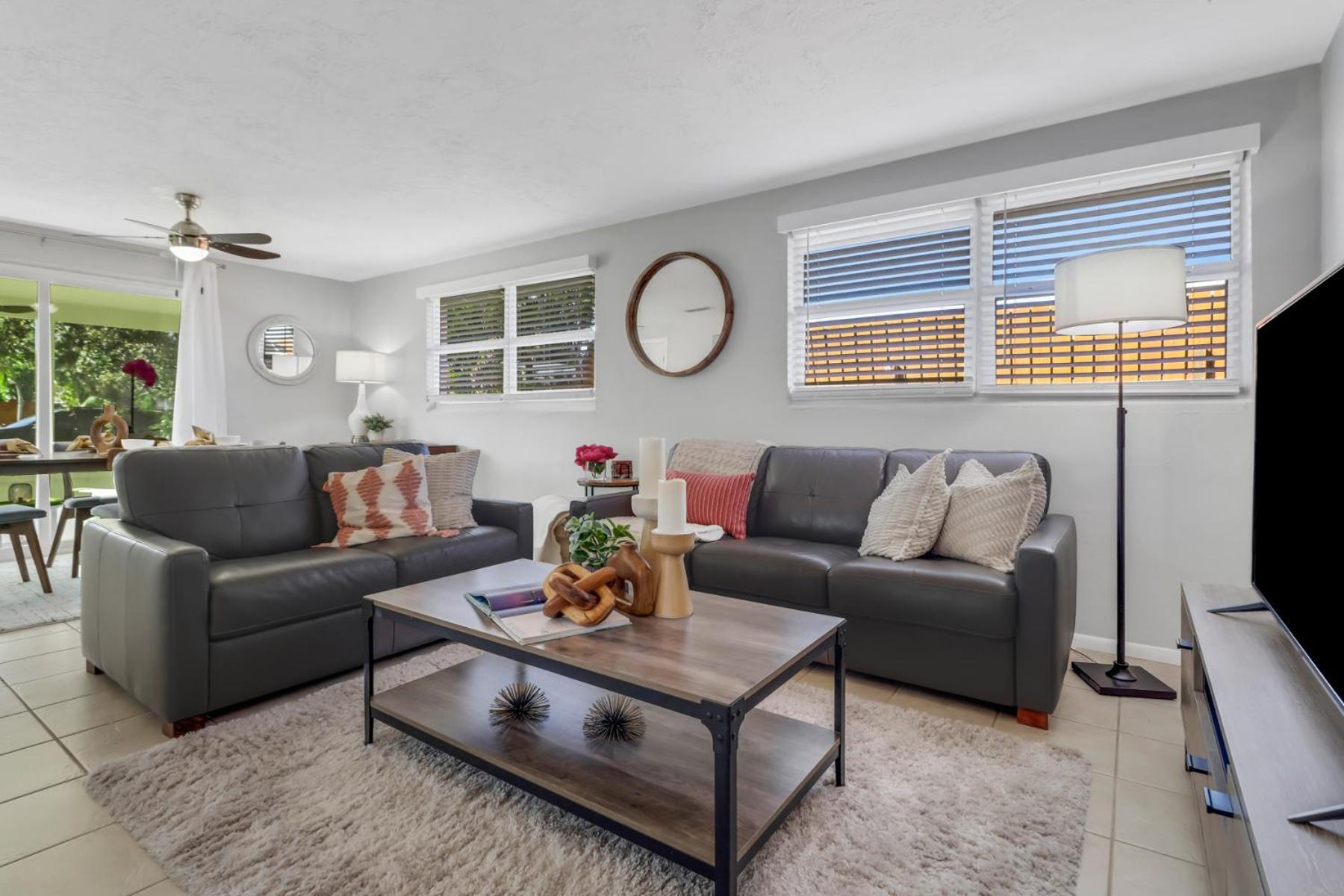 Little Beach House W/ Pool&Spa - 5 Minutes To Vanderbilt Beach North North Naples Eksteriør bilde