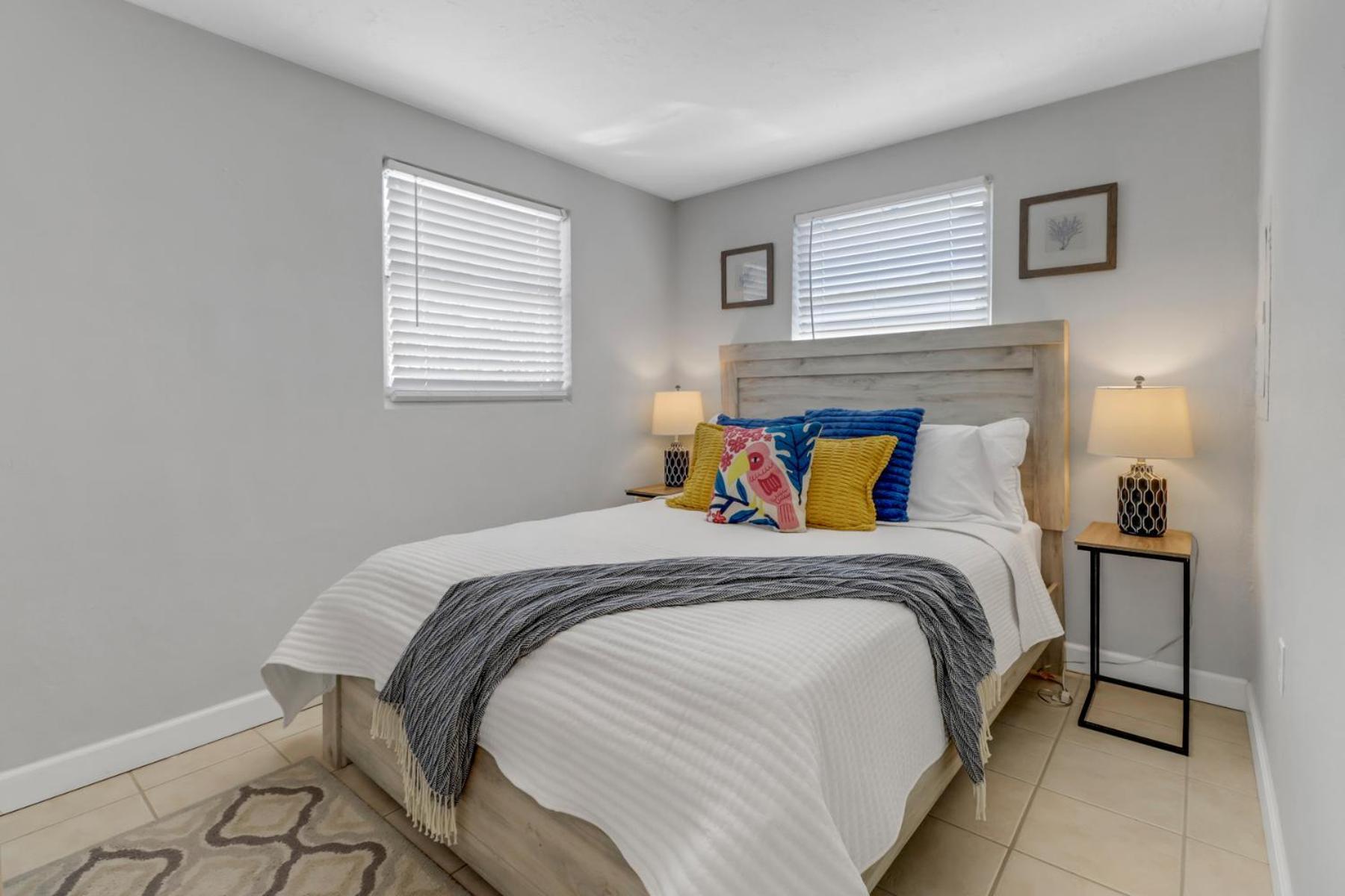 Little Beach House W/ Pool&Spa - 5 Minutes To Vanderbilt Beach North North Naples Eksteriør bilde